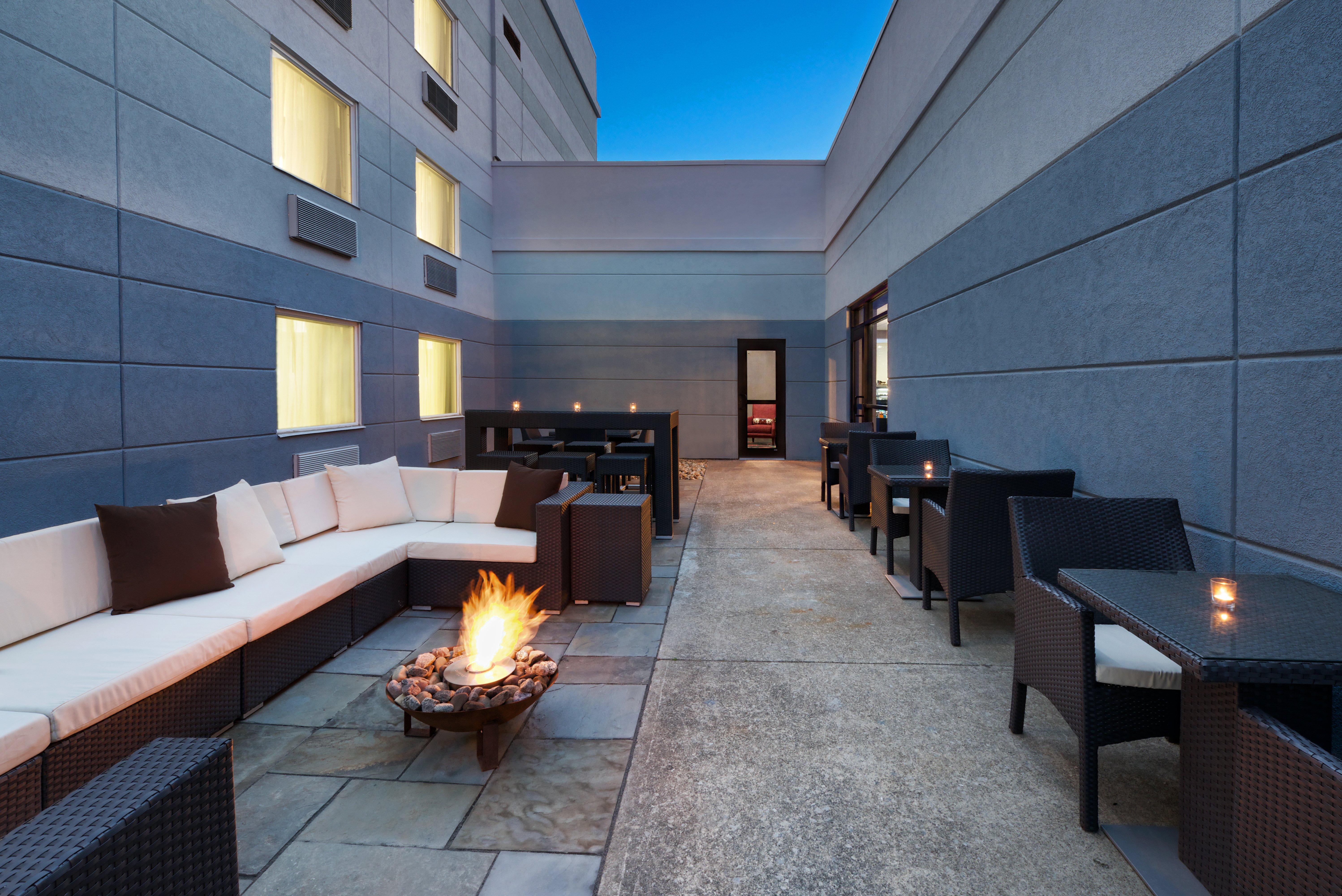 Hotel Indigo Cleveland Beachwood By Ihg Exterior photo