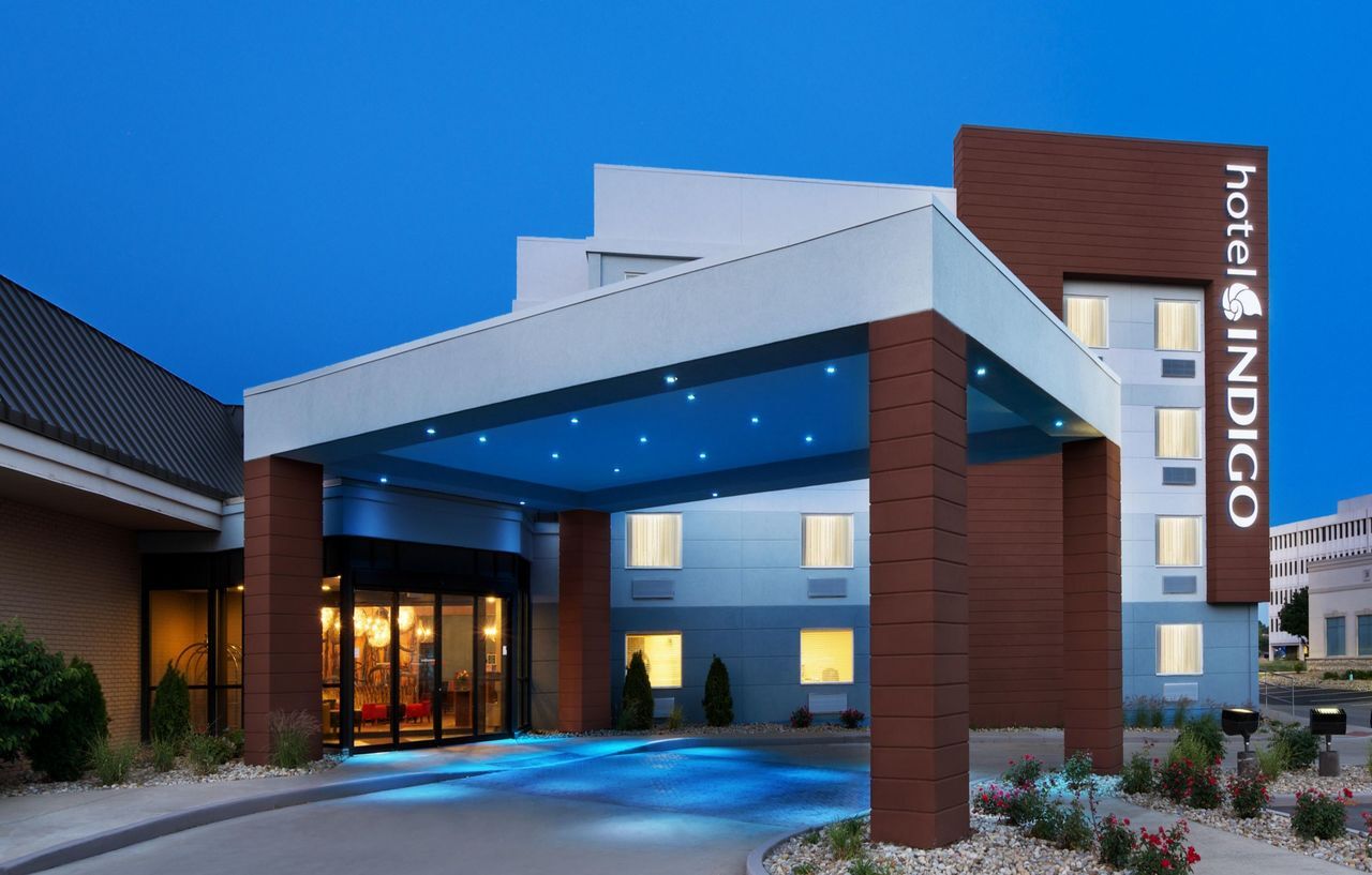 Hotel Indigo Cleveland Beachwood By Ihg Exterior photo